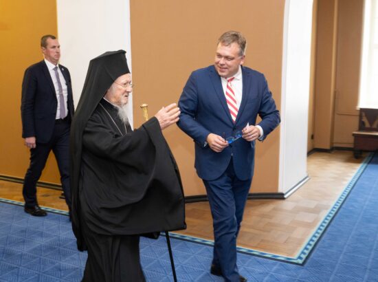 Riigikogu esimees Lauri Hussar kohtus Eestis visiidil viibiva oikumeenilise patriarhi Bartolomeusega.