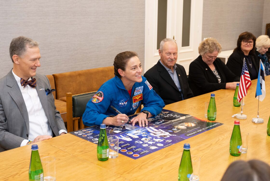 Riigikogu külastas NASA astronanut Nicole Aunapu Mann