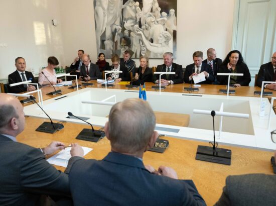 Riigikaitsekomisjoni liikmed kohtusid Rootsi parlamendi julgeoleku ja riigikaitse erikomisjoni delegatsiooniga.