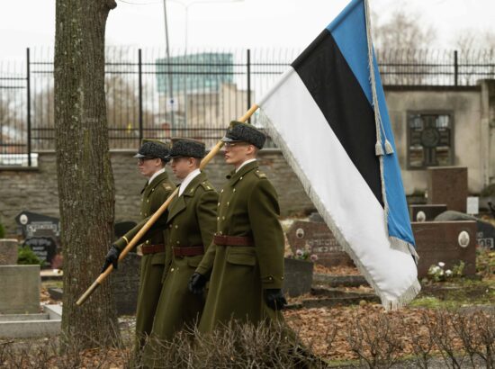 Riigikogu aseesimees Jüri Ratas langenud kaitseväelaste mälestustseremoonial