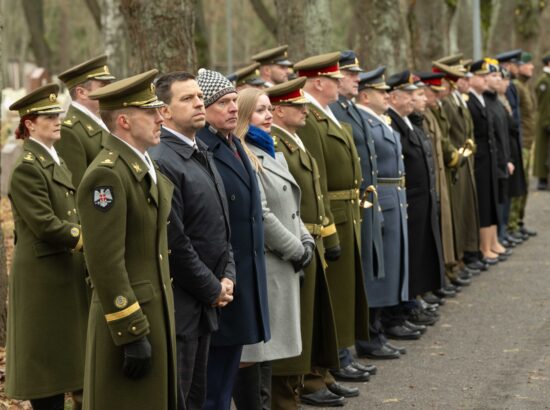 Riigikogu aseesimees Jüri Ratas langenud kaitseväelaste mälestustseremoonial