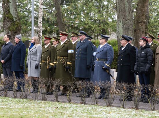 Riigikogu aseesimees Jüri Ratas langenud kaitseväelaste mälestustseremoonial