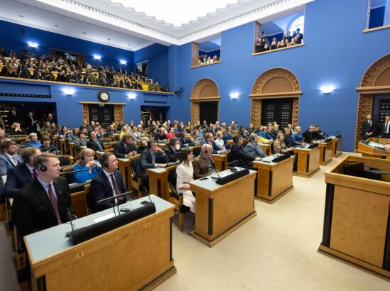 Ukraina president Volodõmõr Zelenskõi pidas Riigikogu ees kõne