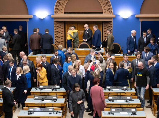 Ukraina president Volodõmõr Zelenskõi koos president Alar Karise, Vabariigi Valitsuse ja Riigikogu liikmetega