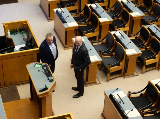 Olulise tähtusega riikliku küsimuse „Tugevad maakoolid ja tugev koolivõrk“ arutelu