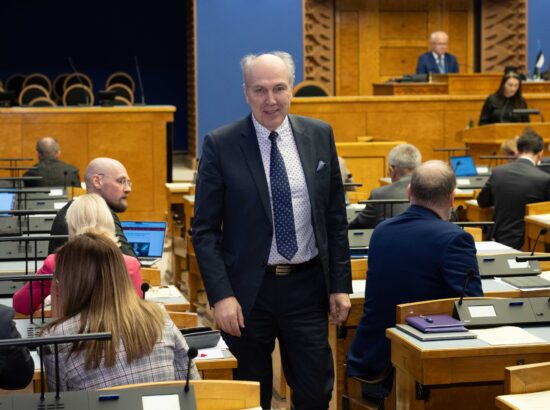 Riigikogu kuulas tänasel istungil ära justiitsminister Kalle Laaneti ülevaate „Õigusloomepoliitika põhialuste aastani 2030“ täitmise kohta 2022. aastal.