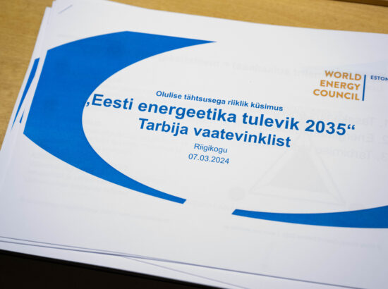 Eesti Reformierakonna fraktsiooni algatatud olulise tähtsusega riikliku küsimuse „Eesti energeetika tulevik 2035“ arutelu.