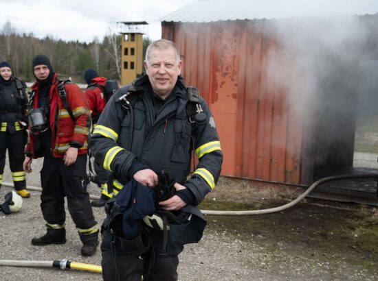 Riigikaitsekomisjon külastas Sisekaitseakadeemia õppekeskust Väike-Maarjas.