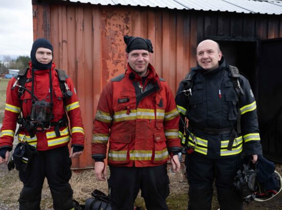 Riigikaitsekomisjon külastas Sisekaitseakadeemia õppekeskust Väike-Maarjas.