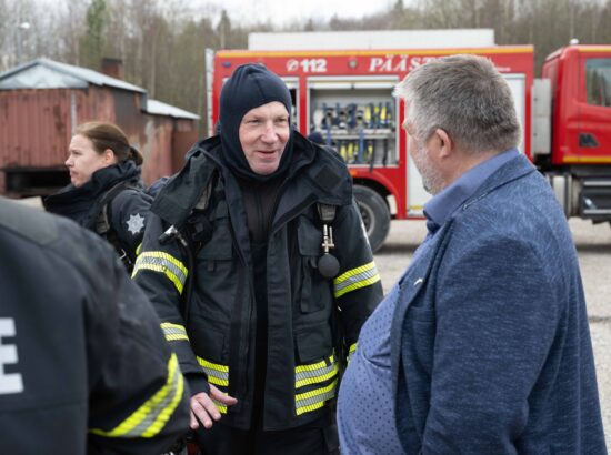 Riigikaitsekomisjon külastas Sisekaitseakadeemia õppekeskust Väike-Maarjas.