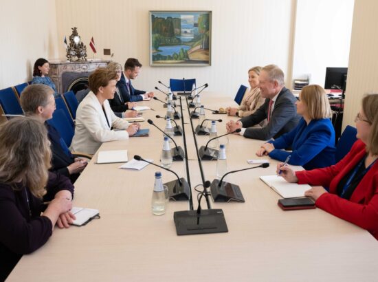 Läti välisminister Baiba Braže kohtus Riigikogu väliskomisjoniga