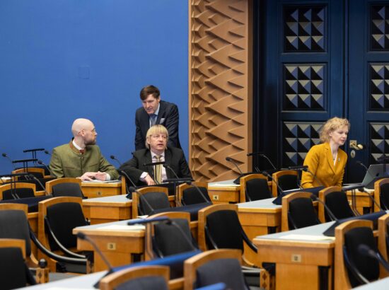 Olulise tähtsusega riikliku küsimuse „E-valimised – oht demokraatiale“ arutelu