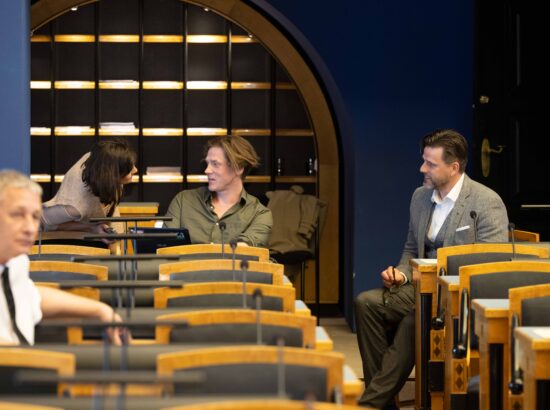 Olulise tähtsusega riikliku küsimuse „E-valimised – oht demokraatiale“ arutelu