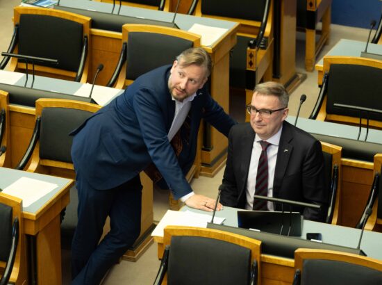 Olulise tähtsusega riikliku küsimuse „E-valimised – oht demokraatiale“ arutelu