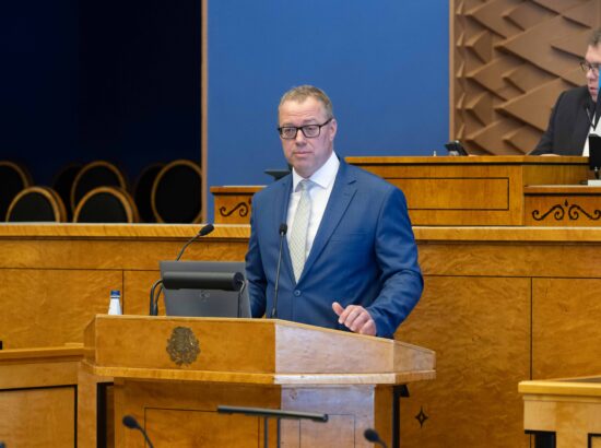 Riigikogu arutas majanduskomisjoni algatatud olulise tähtsusega riiklikku küsimust „Kuidas tõsta tootlikkust Eesti majanduses?“. Ettekandega esines Eesti Panga asepresident Ülo Kaasik.