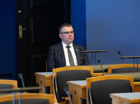 Riigikogu arutas majanduskomisjoni algatatud olulise tähtsusega riiklikku küsimust „Kuidas tõsta tootlikkust Eesti majanduses?“.
