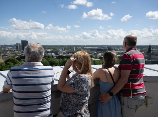 Torniekskursioonid Eesti lipu 140. aastapäeval