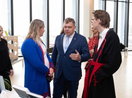 Euroopa kultuuripealinnaks valitud Bodøs Eesti kauneimate raamatute näituse avamine.