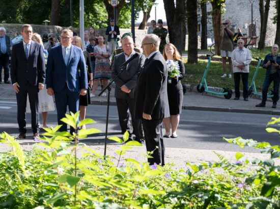 Mälestustseremoonia 20. augusti kivi juures.