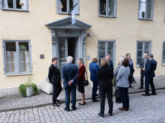 Riigikogu esimees Lauri Hussar viibib Balti riikide parlamentide juhtide ühisel visiidil Gotlandil, et osaleda suurpõgenemise 80. aastapäeva üritustel. Kohtumine Gotlandi maavanema Anders Flankinguga.