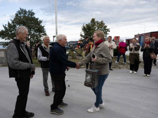 Pärgade asetamise tseremoonia Slites.