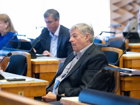 Riigikogu kuulas ära õiguskantsler Ülle Madise ülevaate õigustloovate aktide kooskõlast põhiseadusega ja muude õiguskantslerile seadusega pandud ülesannete täitmisest.