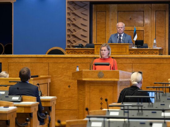 Riigikogu kuulas ära õiguskantsler Ülle Madise ülevaate õigustloovate aktide kooskõlast põhiseadusega ja muude õiguskantslerile seadusega pandud ülesannete täitmisest.