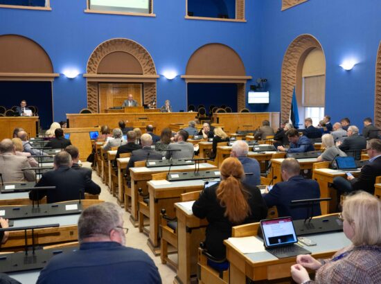 Peaministri poliitiline avaldus 2025. aasta riigieelarve eelnõu üleandmisel