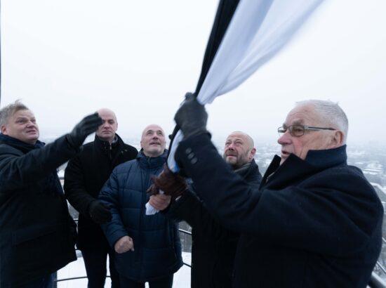 Toompea malevkonna endised pealikud Enn Tupp, Ilmar Raag, Jan Lukk ja Mihkel Tikk ning praegune pealik Kaido Tropp heiskasid malevkonna 100. aastapäeva puhul riigilipu Pika Hermanni tornis.