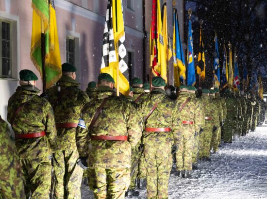 President Arnold Rüütlile mälestushetk Toompeal Kuberneri aias.