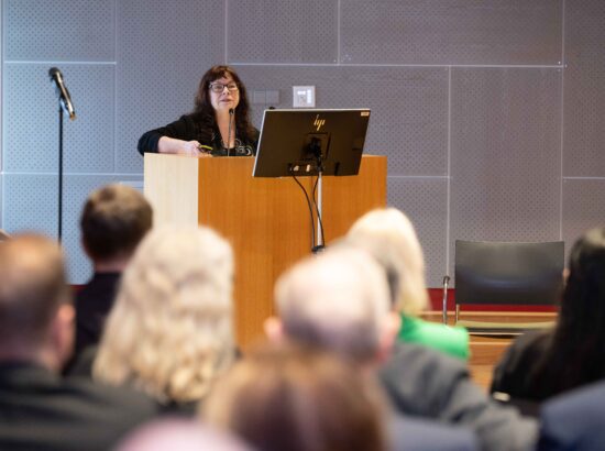 Arhitektuuriajaloo doktor, professor Karin Hallas-Murula