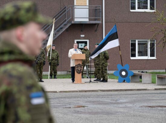 Riigikogu esimees Lauri Hussar osales langenud kaitseväelaste mälestustseremoonial Tapa linnakus.