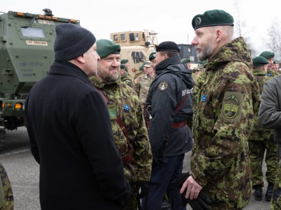 Riigikogu esimees Lauri Hussar osales langenud kaitseväelaste mälestustseremoonial Tapa linnakus.