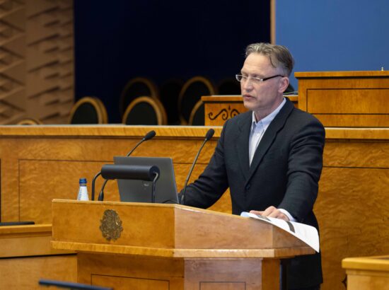 Riigikogus toimus Eesti Konservatiivse Rahvaerakonna fraktsiooni algatatud olulise tähtsusega riikliku küsimuse „Tuuletööstuse pahupoolest“ arutelu.