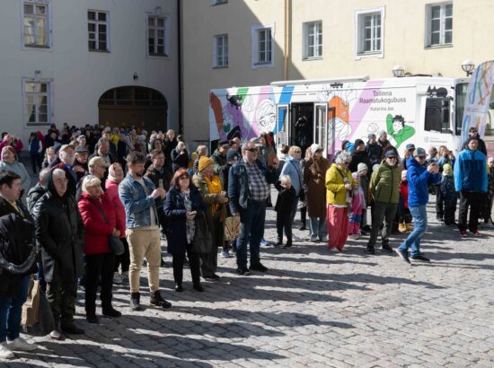 Riigikogu lahtiste uste päev.