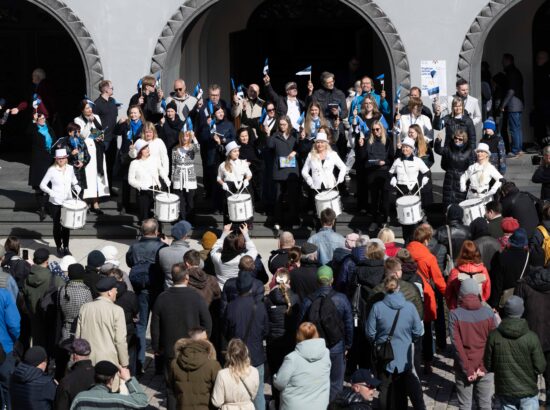 Riigikogu lahtiste uste päev.