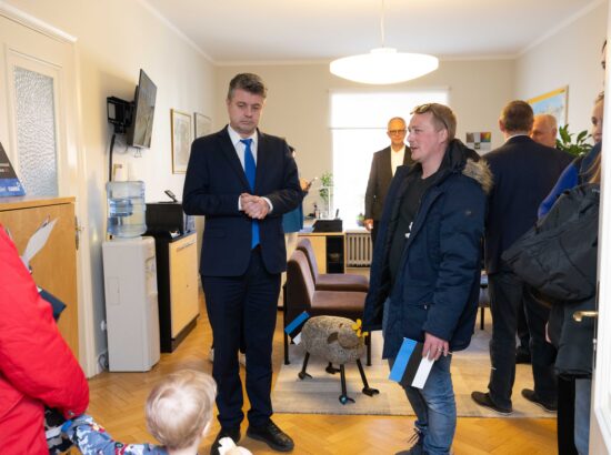 Riigikogu lahtiste uste päev.