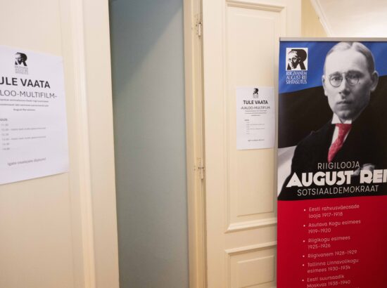 Riigikogu lahtiste uste päev.