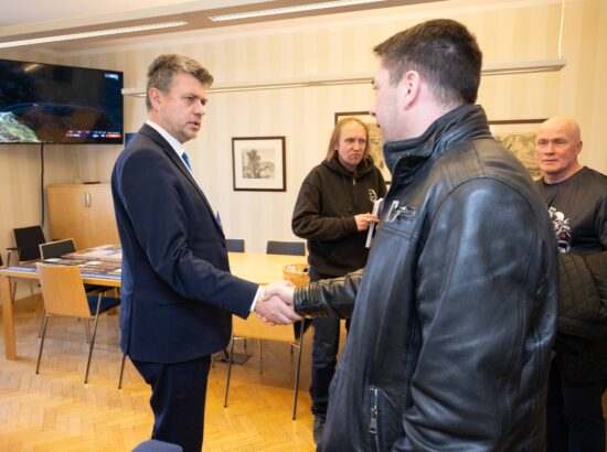 Riigikogu lahtiste uste päev.
