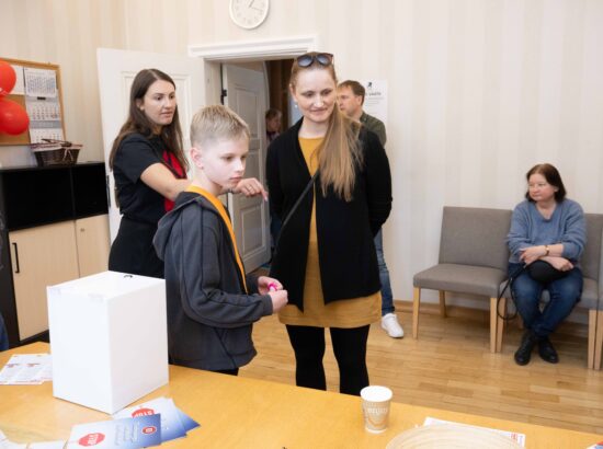 Riigikogu lahtiste uste päev.