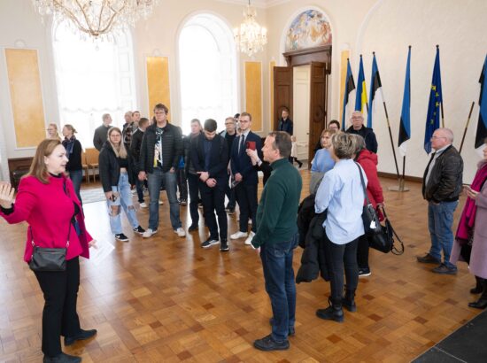 Riigikogu lahtiste uste päev.