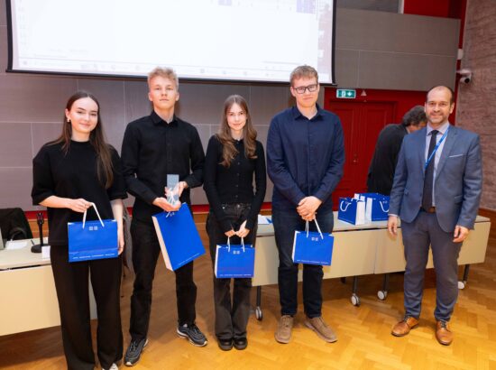 Riigikogu lahtiste uste päev.