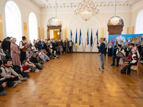 Riigikogu lahtiste uste päev.