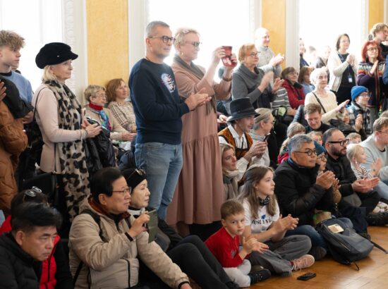 Riigikogu lahtiste uste päev.