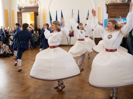 Riigikogu lahtiste uste päev.