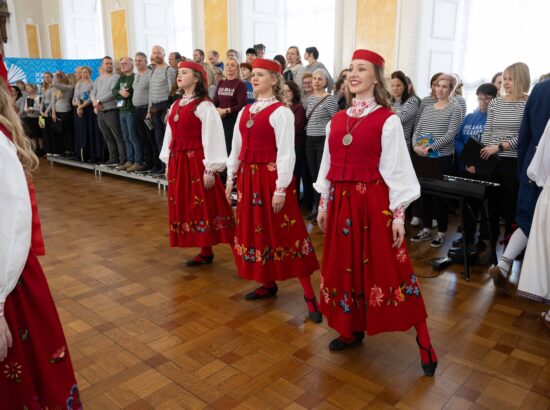 Riigikogu lahtiste uste päev.