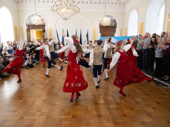 Riigikogu lahtiste uste päev.