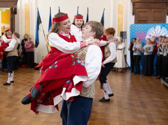 Riigikogu lahtiste uste päev.