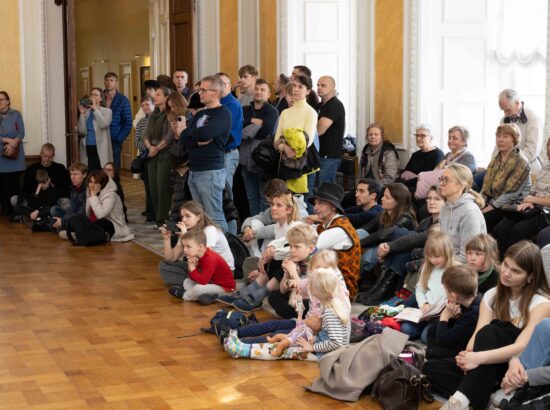 Riigikogu lahtiste uste päev.