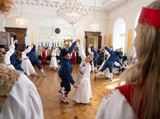 Riigikogu lahtiste uste päev.
